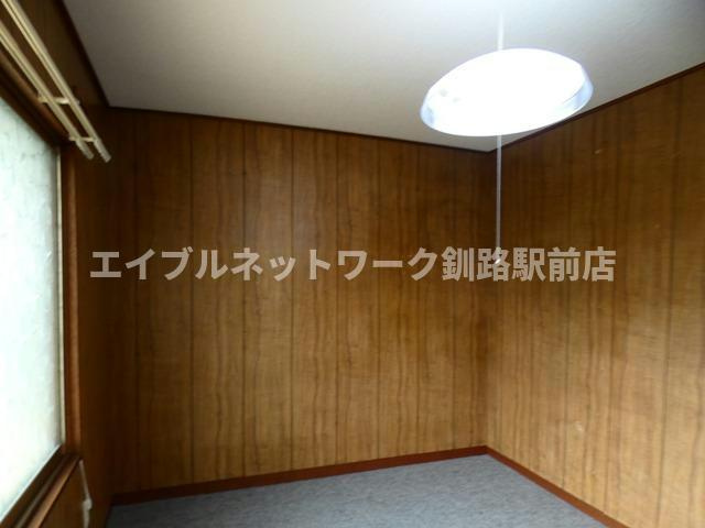 春採2-13-26貸家の内装