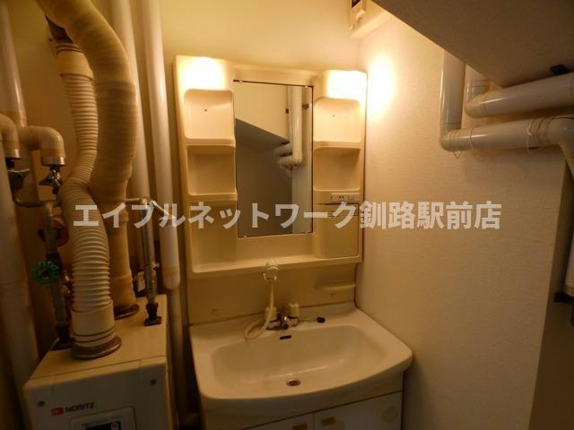 春採2-13-26貸家の洗面所