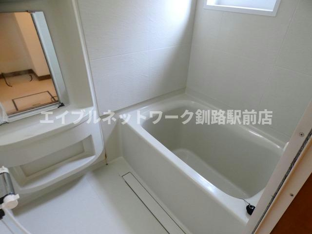 春採2-13-26貸家の浴室