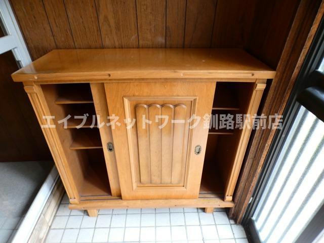 春採2-13-26貸家の収納