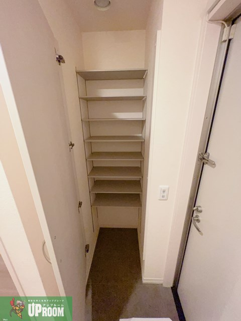 グランシャリオ穴橋 A棟の玄関