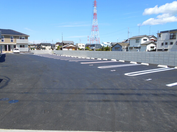 リヴェールパレス　A棟の駐車場