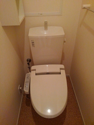 【トイレ】 | ルレエシャトーⅡ | 温水洗浄便座付き