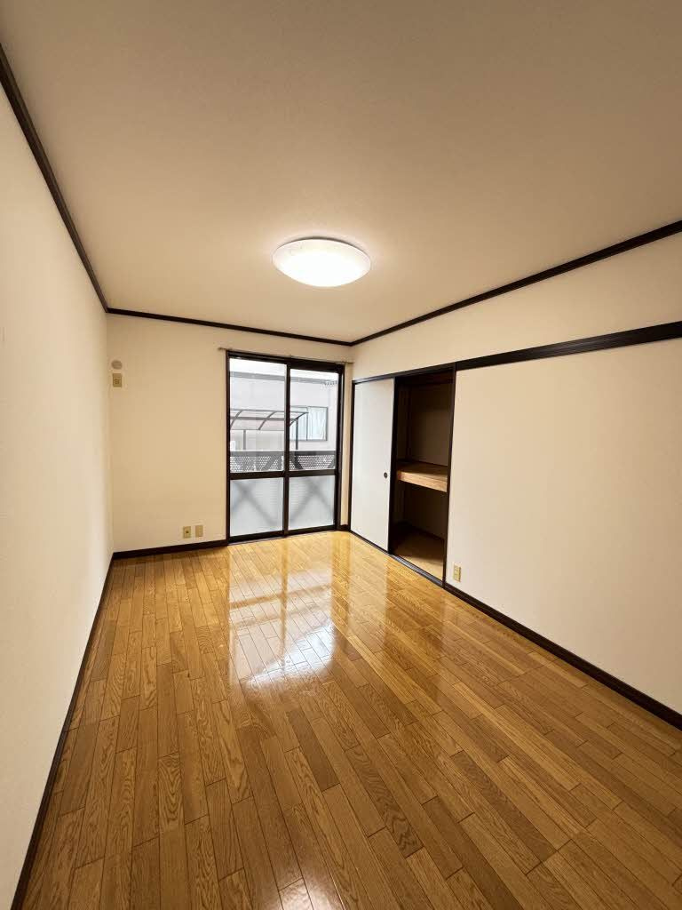 メリーハイム中村 Ａ棟の洋室