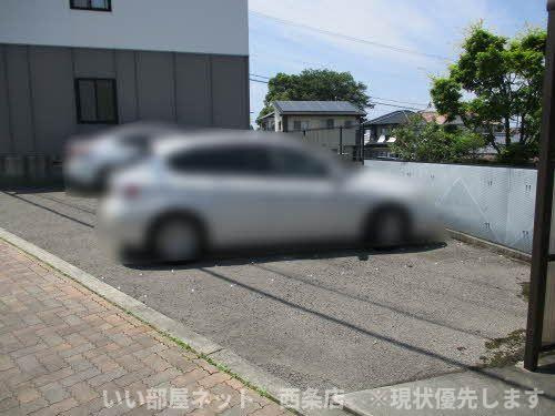 セレクトハウスの駐車場