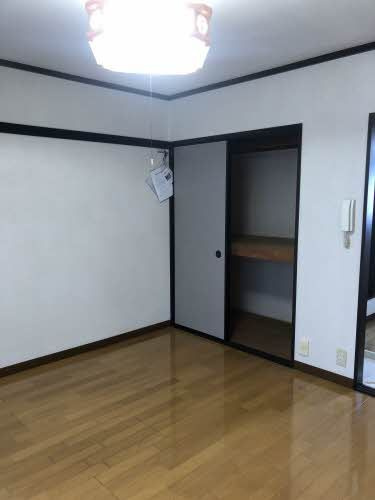 ヴィラあさひの洋室