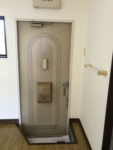 ヴィラあさひの玄関