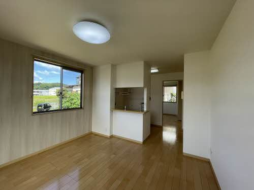 シャーメゾンエンギ Ａ棟の居間・リビング