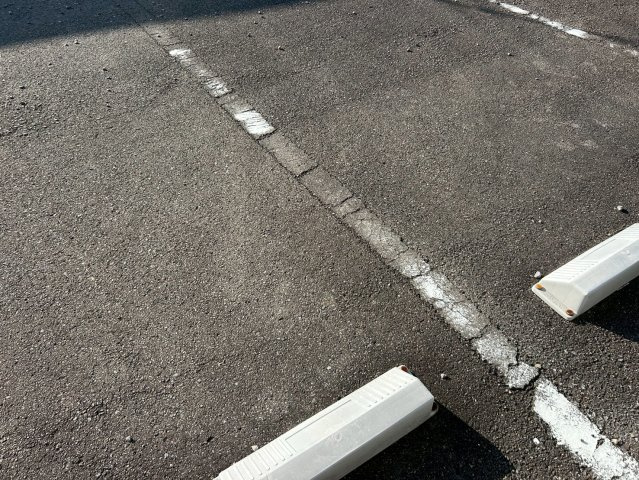 フォーレス新町の駐車場