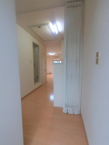 伊藤アパートの玄関