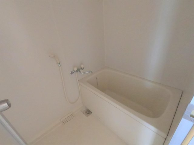 伊藤アパート　東の浴室