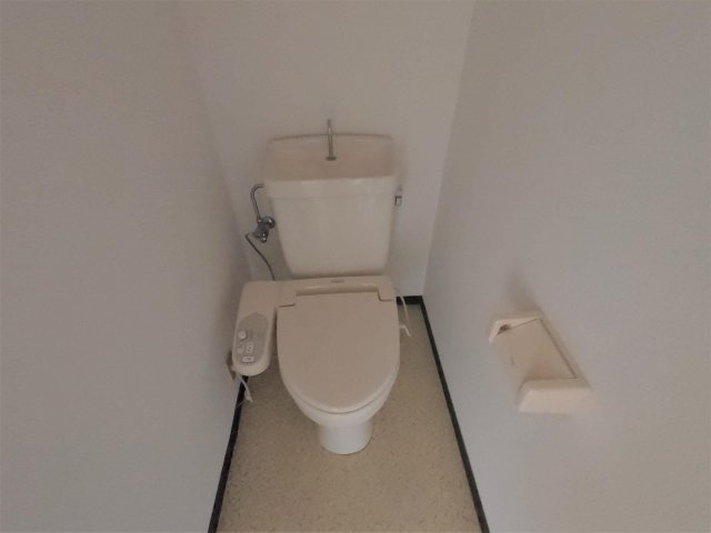 伊藤アパート　東のトイレ