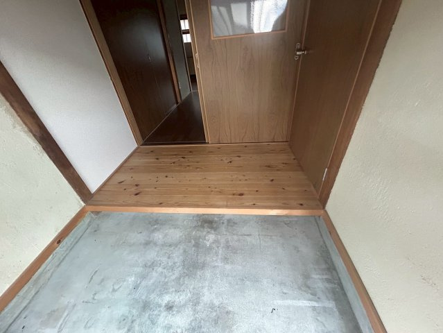 喜多川383-1　貸家の玄関