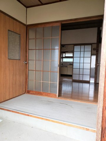 喜多川383-1　貸家の玄関