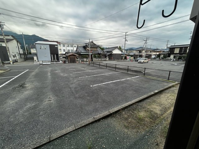 高橋ハイツ　C棟の駐車場