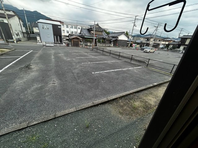 高橋ハイツ　C棟の駐車場