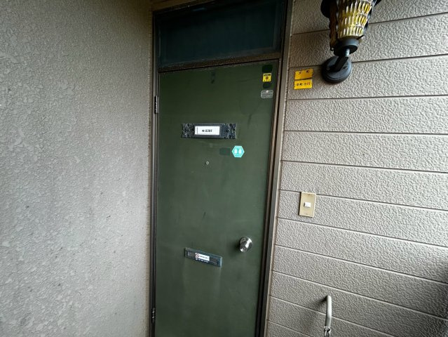 高橋ハイツ　A棟の玄関