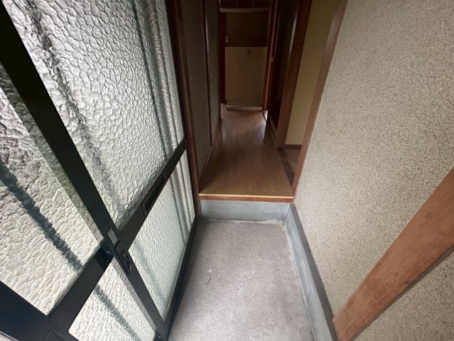 大町1627-3　竹内貸家の玄関