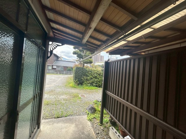 大町1627-3　竹内貸家のエントランス