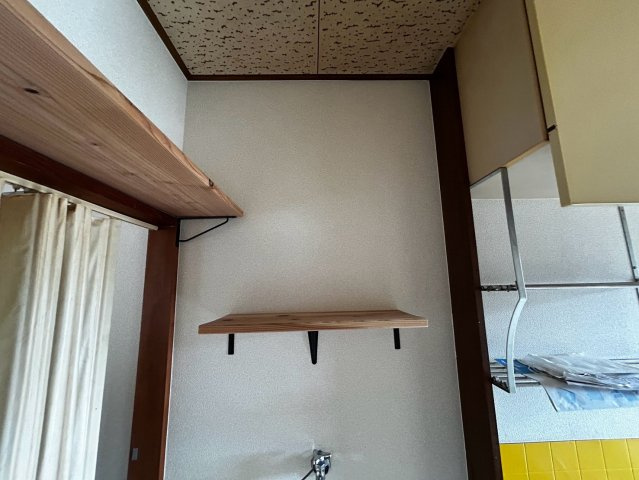 パナハイツカワサキの内装