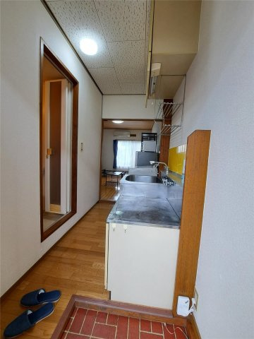 パナハイツカワサキの玄関