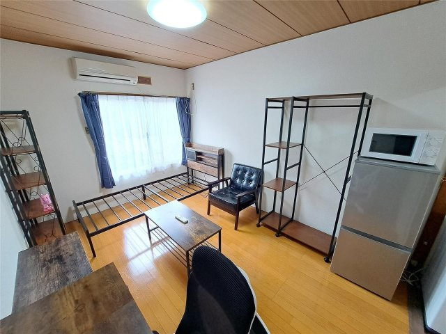 パナハイツカワサキの内装