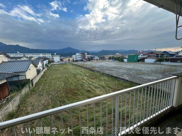 西条ロイヤルハイツの展望