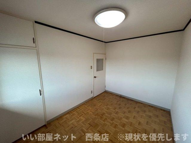 西条ロイヤルハイツの内装