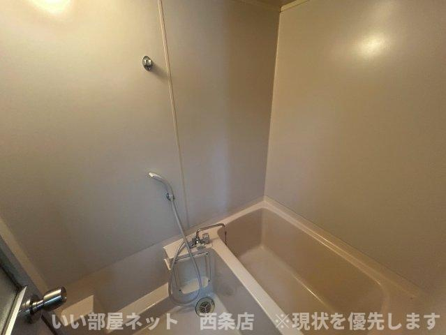 西条ロイヤルハイツの浴室