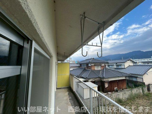 西条ロイヤルハイツのバルコニー