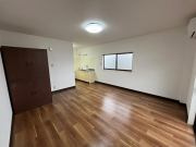 三弘ハイツの居間・リビング