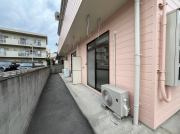 三弘ハイツの玄関