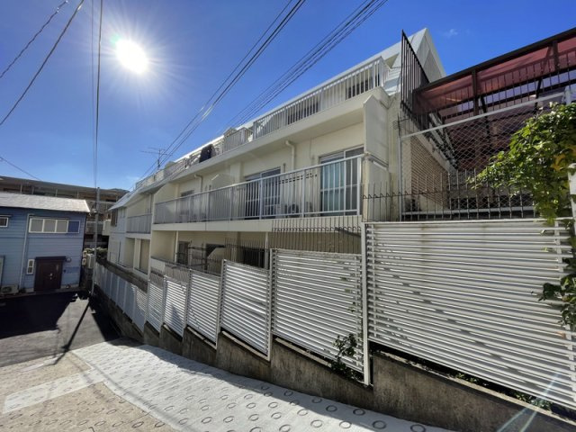 メゾン諏訪山