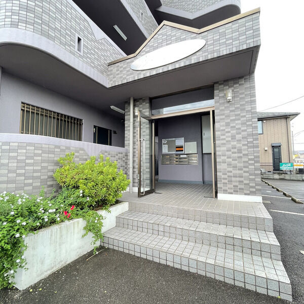 サン・エヴォリュエのエントランス