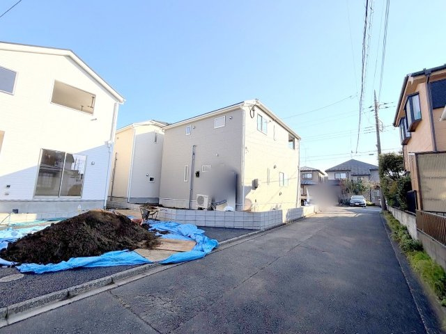 あきる野市牛沼全3棟　新築分譲の前面道路含む現地写真