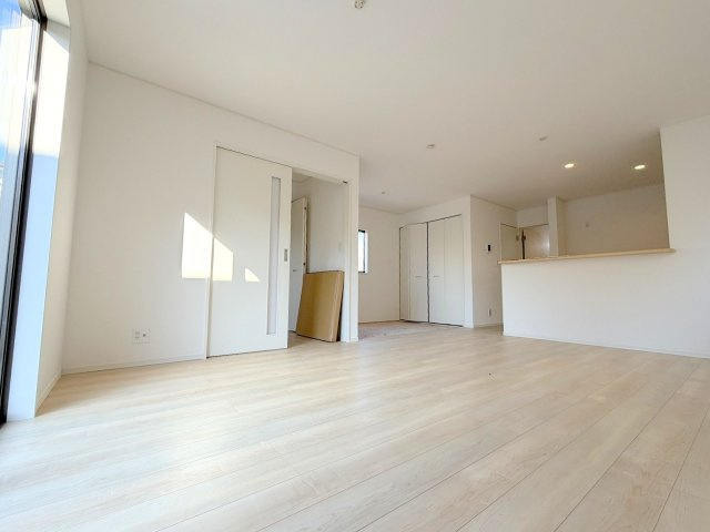 あきる野市牛沼全3棟　新築分譲の居間・リビング