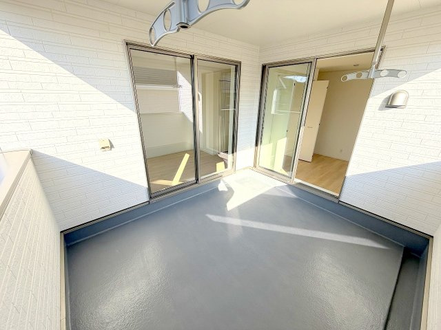 あきる野市牛沼全3棟　新築分譲のバルコニー