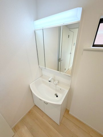 あきる野市牛沼全3棟　新築分譲の独立洗面台