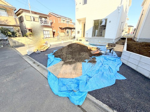 あきる野市牛沼全3棟　新築分譲の駐車場