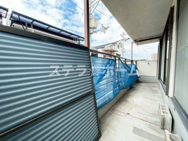 小松3 中古戸建のバルコニー|暖かな日差しのふりそそぐバルコニー