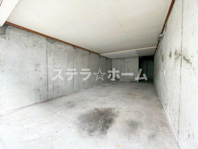 小松3 中古戸建の駐車場|駐車スペースもあります