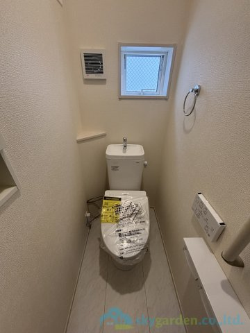 中郡二宮町二宮　新築戸建　全7棟4号棟のトイレ