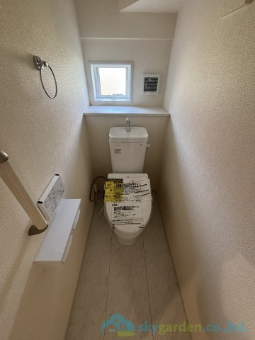 中郡二宮町二宮　新築戸建　全7棟4号棟のトイレ