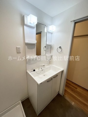 大阪市城東区鴫野西４丁目の賃貸マンションの独立洗面台