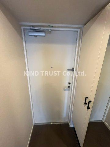 アーバネックス中崎町Ⅱの玄関|収納もある玄関です