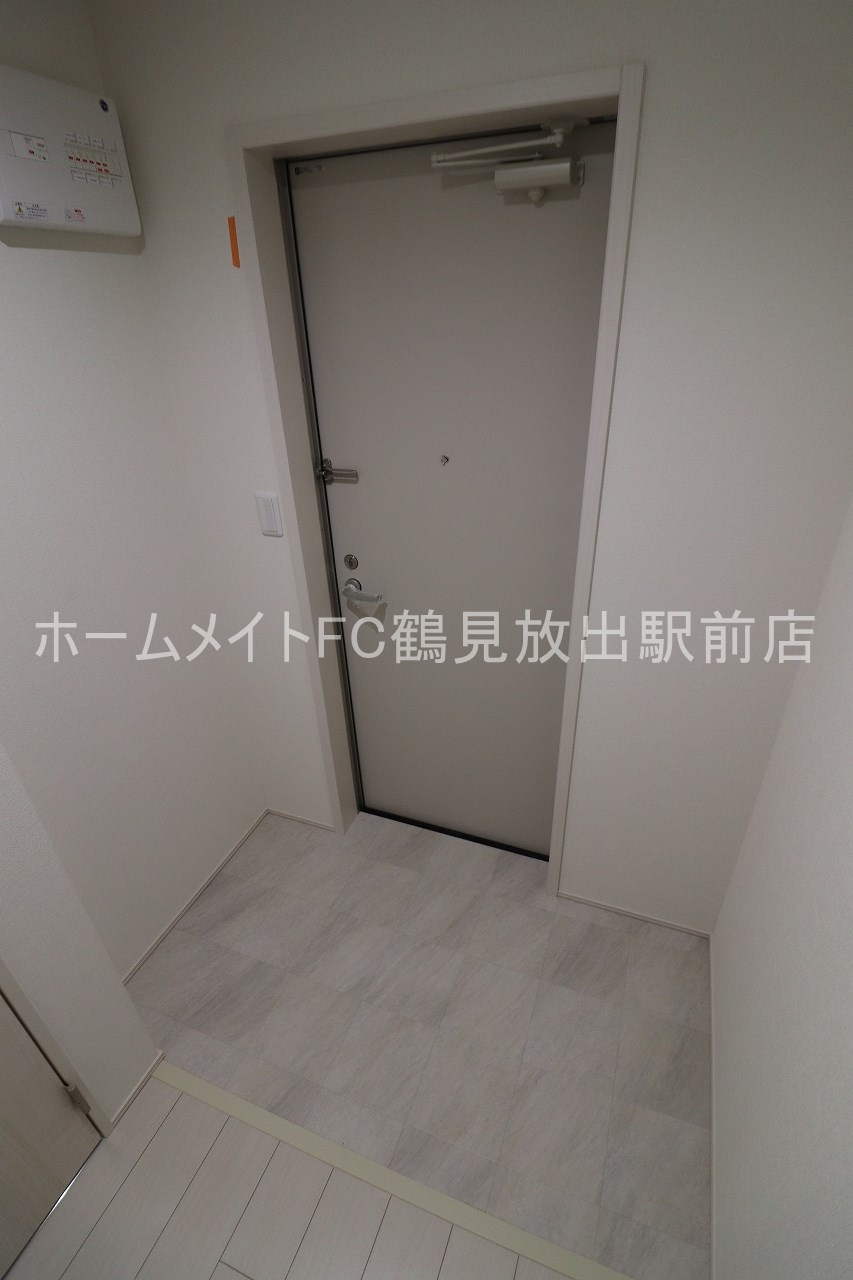 東大阪市森河内東２丁目のアパートの玄関