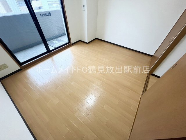 大阪市鶴見区放出東３丁目の賃貸マンションの洋室