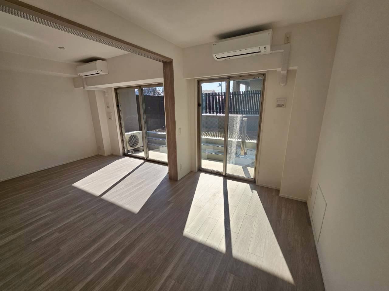 ミレーネ神戸住吉本町の居間・リビング