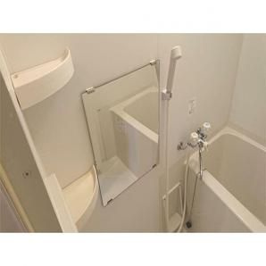 ライジングプレイス巣鴨の浴室