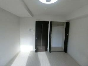 ライジングプレイス巣鴨の洋室